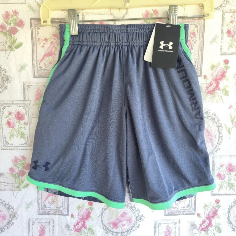 NWT Under Armour Boys YXS Shorts Gray Green Athletic‎ Basketball Loose Fit